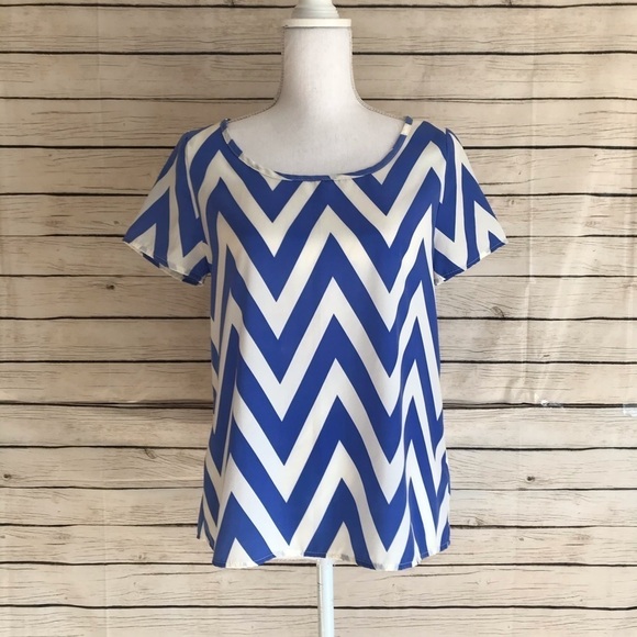 Francesca’s Collections Chevron Boatneck Blouse - Picture 3 of 7